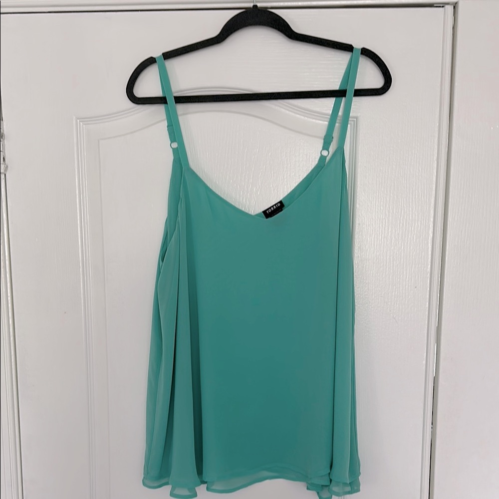 Torrid flowy dressy tank SZ 1